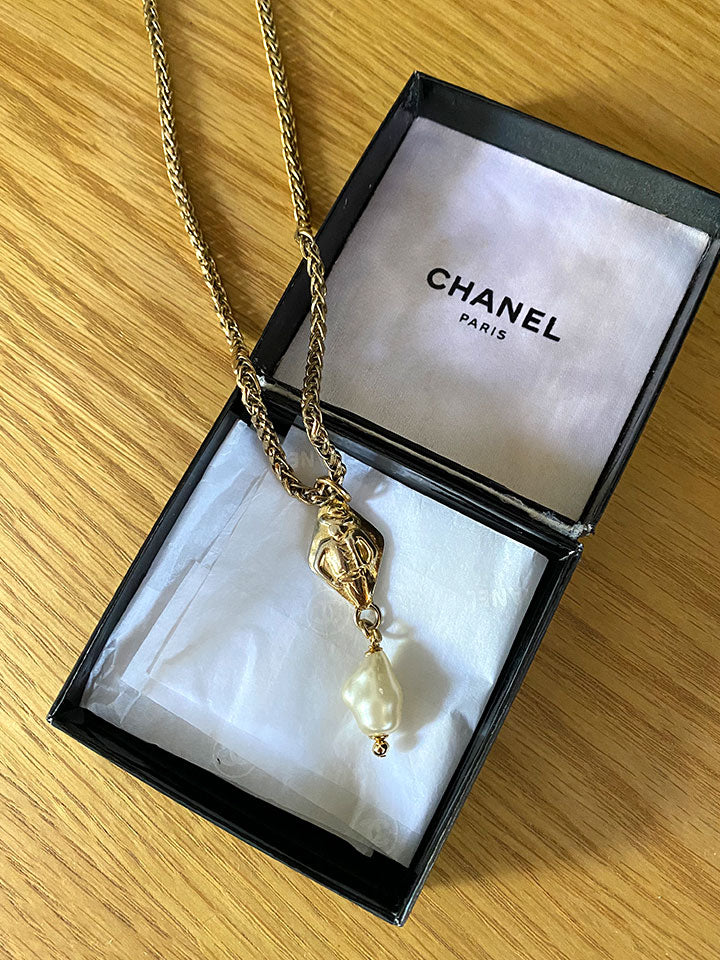 CHANEL Coco Mademoiselle Pearl Necklace